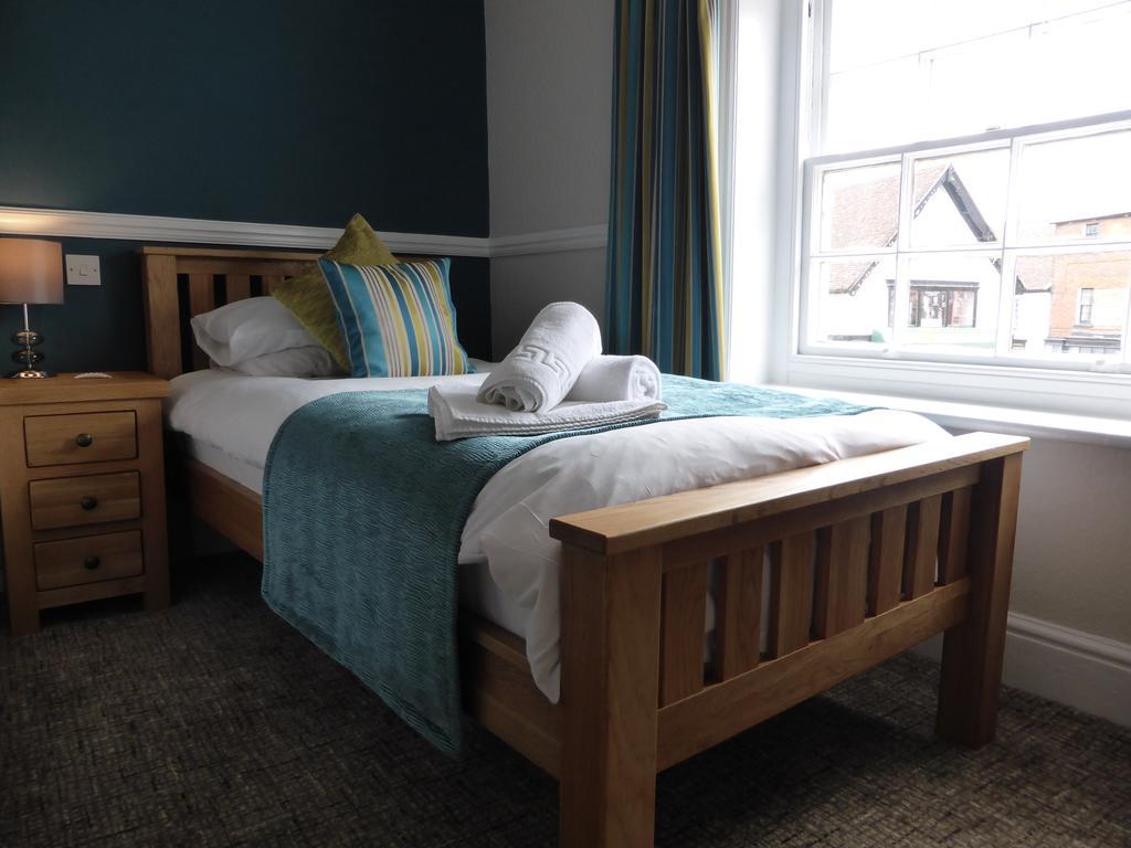 The Swan Inn Sturminster Newton Bagian luar foto