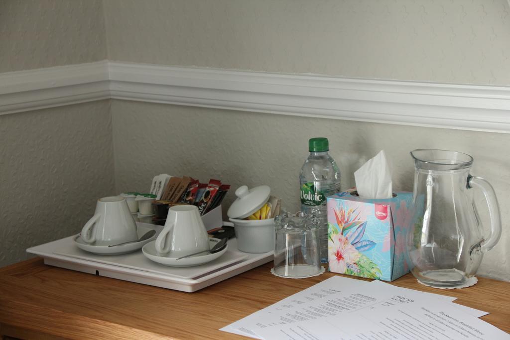 The Swan Inn Sturminster Newton Bagian luar foto
